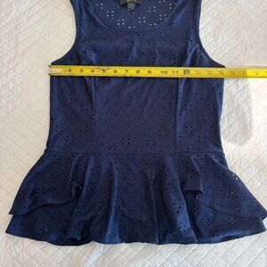 BCX Women’s Navy Blue eyelet lace ruffled bottom sleeveless blouse top Size M